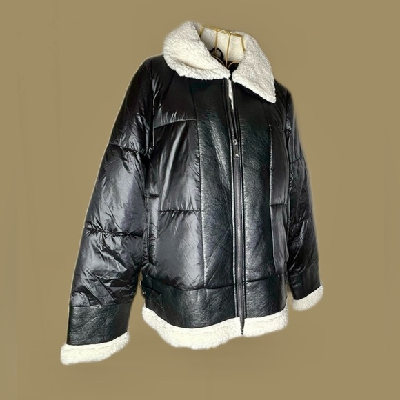 NEW Ciré Faux Shearling Puffer Jacket in Black & Cream, Size Medium - Picture 7 of 16